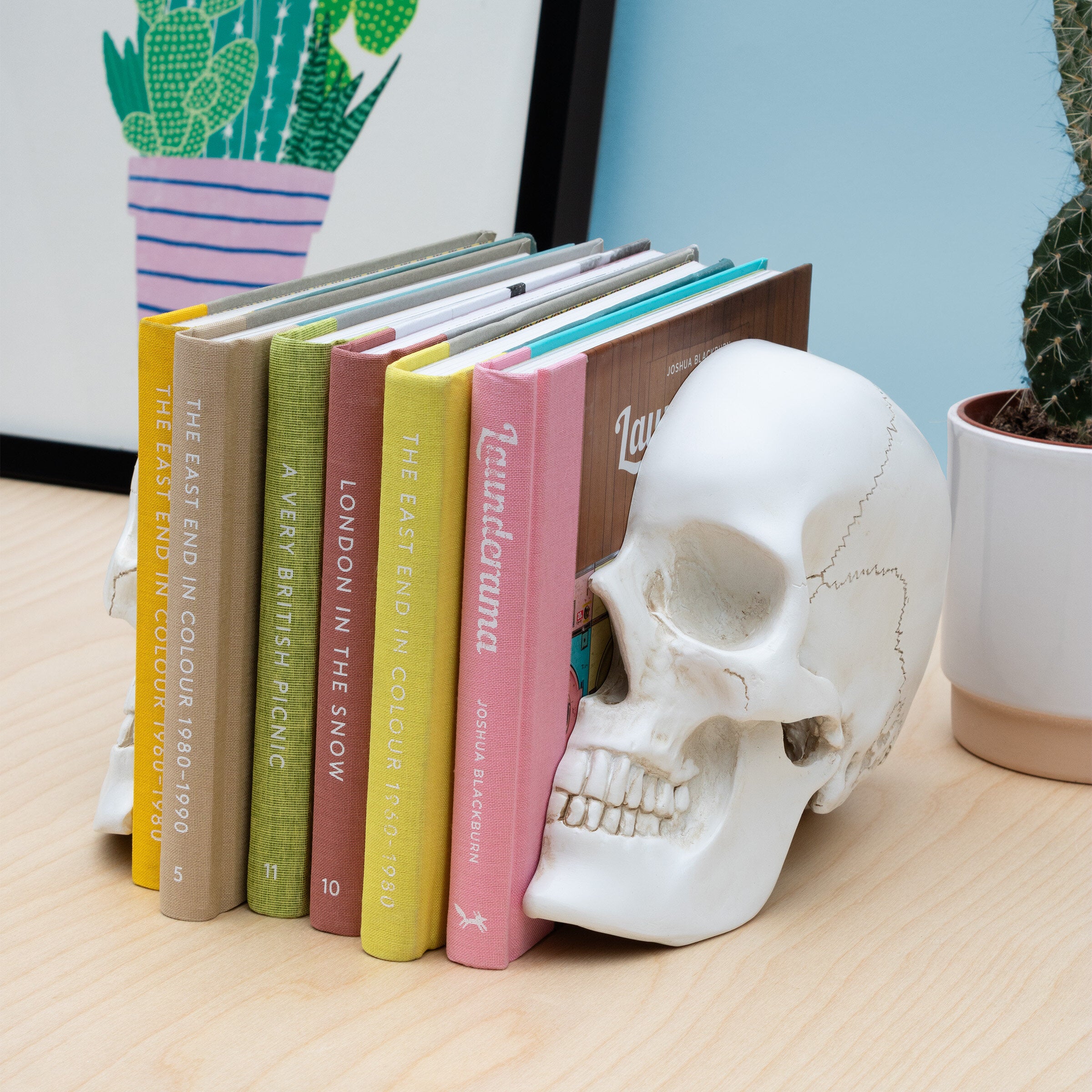 SKULL BOOKENDS