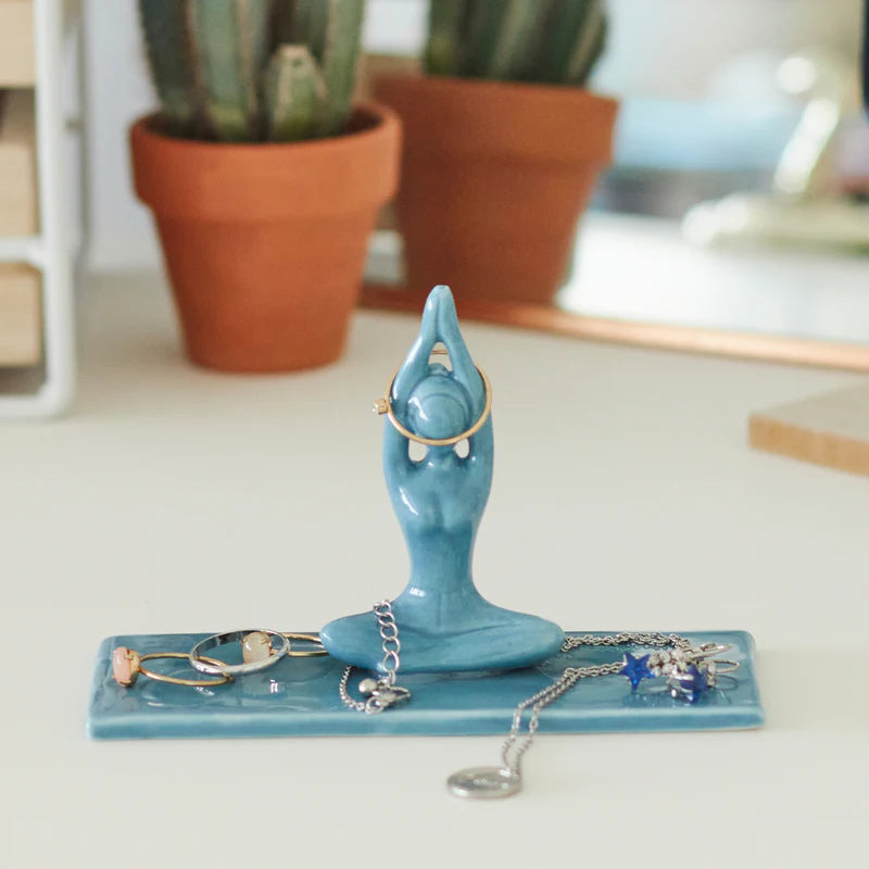 Mbajtese bizhush Yoga