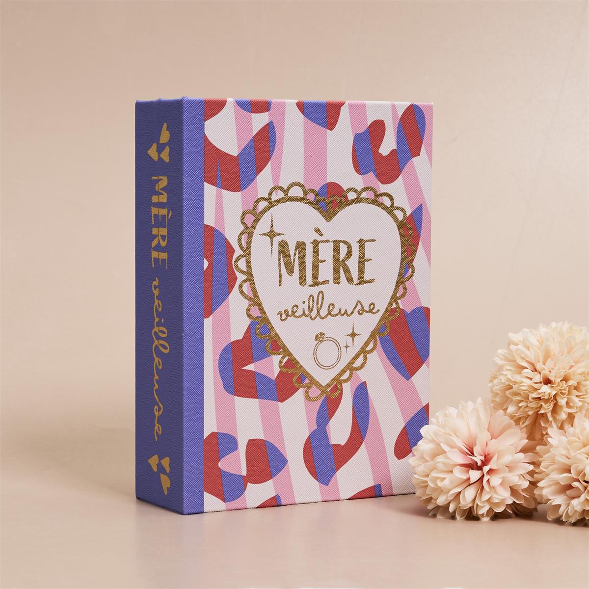 Mbajtese bizhush si liber "Livre Mere"