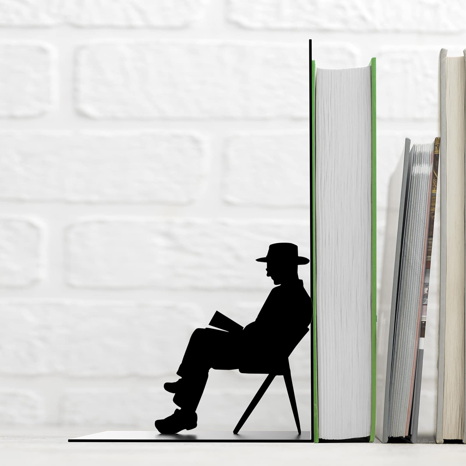 Mbajtese libri "Man reading"