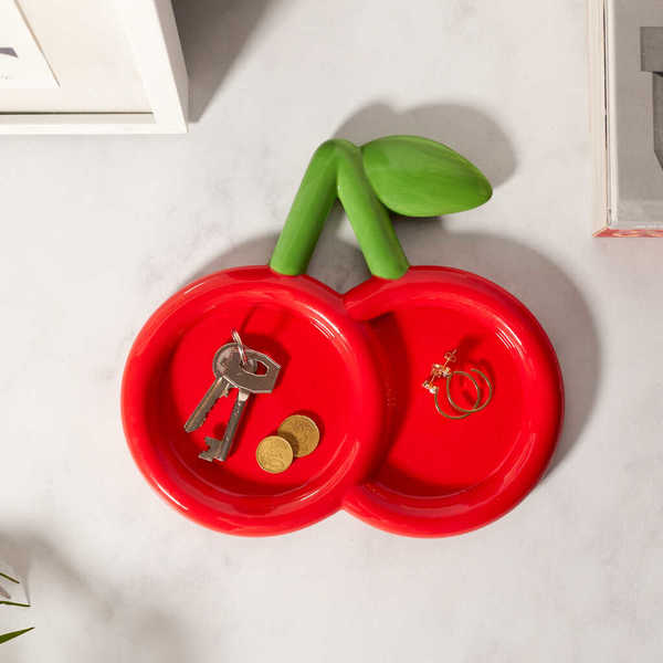 Mbajtese Bizhush Cherry red