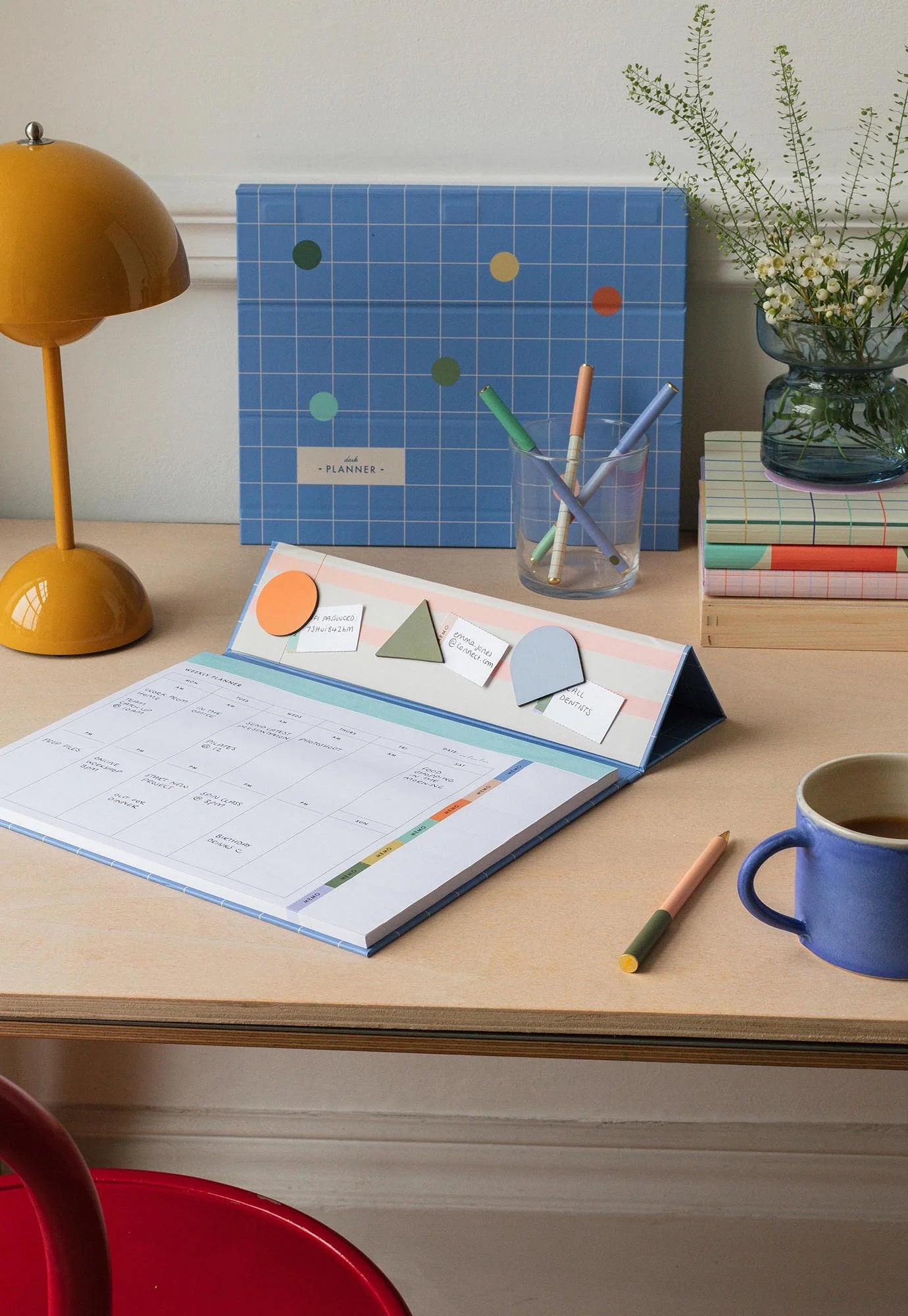 Magnetic Week Desk Planner