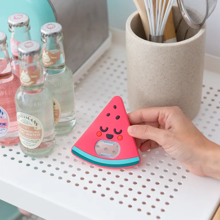 Hapese Shishe me magnet